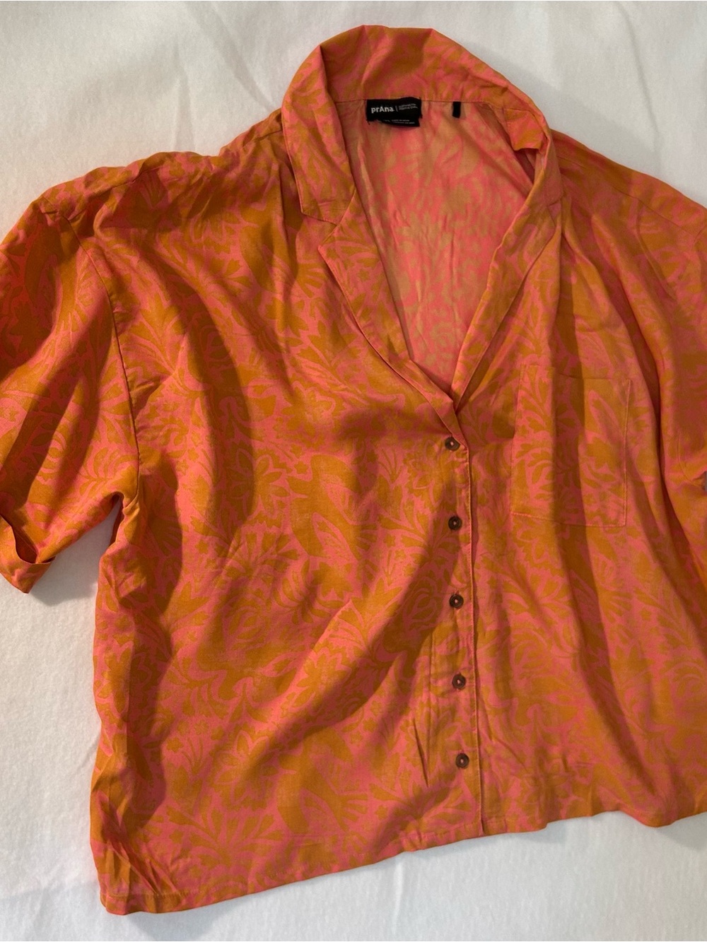 Prana Iguala Short Sleeve Button Down Shirt in Fresca Flora Fauna - Picture 9 of 14